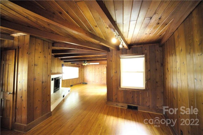 Property image 4 at 3132 Westerwood Drive, Charlotte, NC 28214