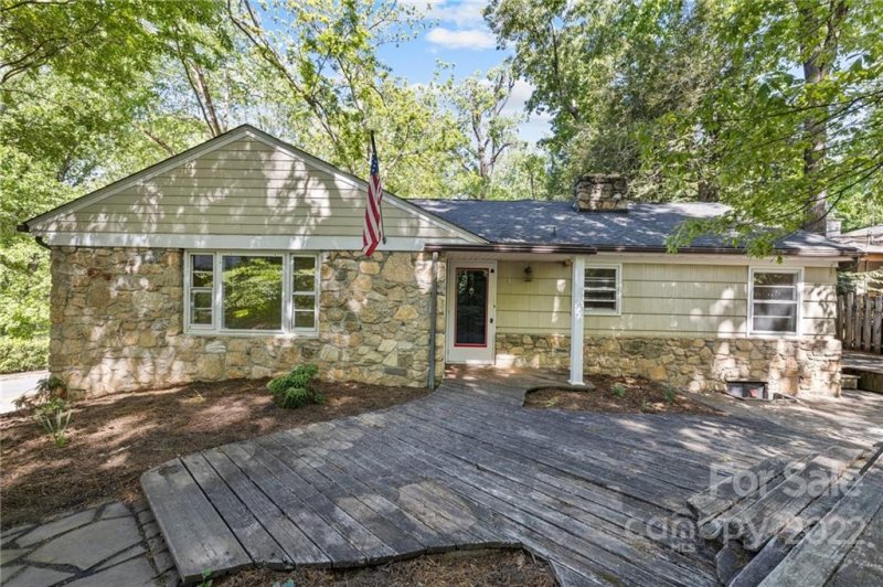 Property image 3 at 2 Maplewood Road, Asheville, NC 28804