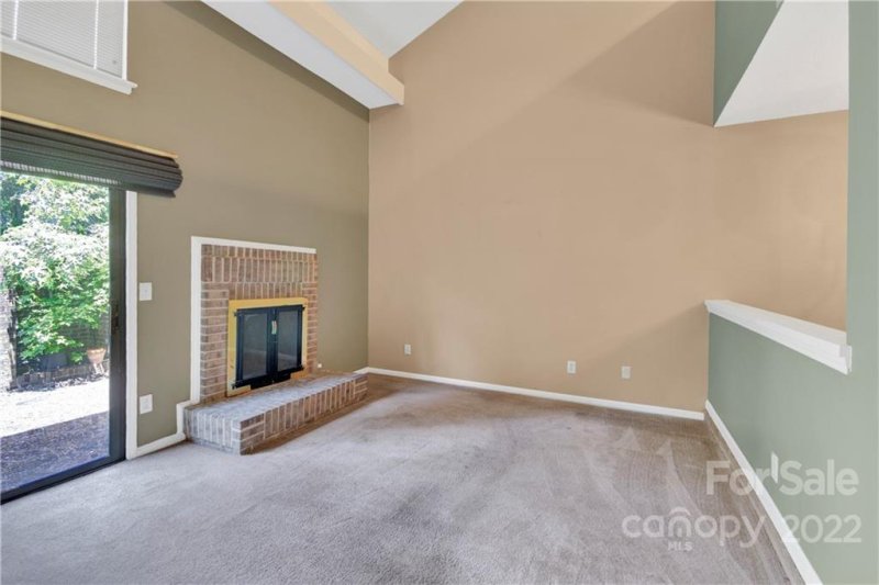 Property image 2 at 8005 Charter Oak Lane, Charlotte, NC 28226