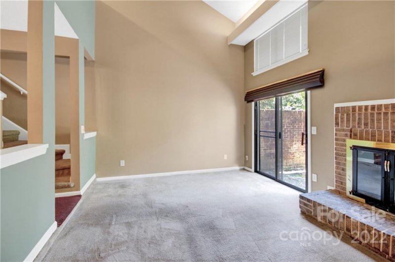 Property image 4 at 8005 Charter Oak Lane, Charlotte, NC 28226