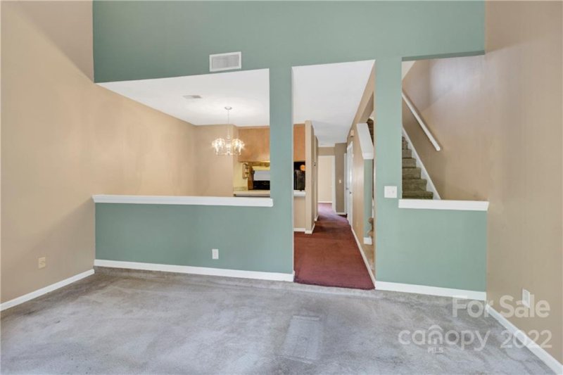 Property image 5 at 8005 Charter Oak Lane, Charlotte, NC 28226