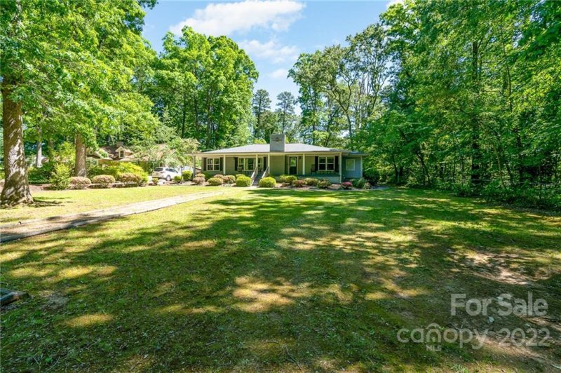 Property image 4 at 304 W Colonial Drive, Salisbury, NC 28144