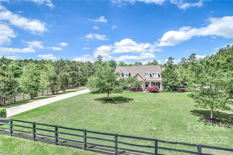 Property image 2 at 2018 Whiskery Court, York, SC 29745