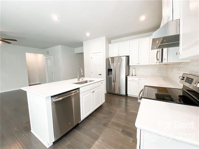 Property image 4 at 10050 Lilac Court, Charlotte, NC 28215