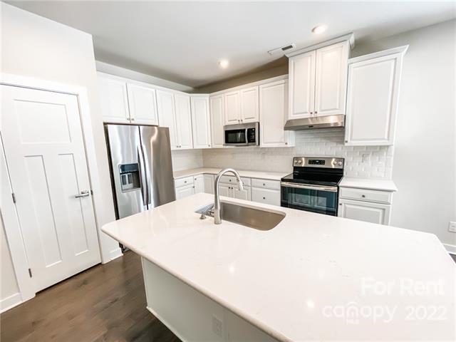 Property image 5 at 10050 Lilac Court, Charlotte, NC 28215