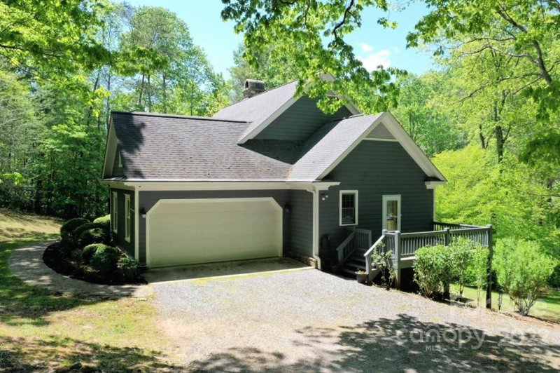 Property image 2 at 201 Cedar Creek Farm Road, Tuckasegee, NC 28783