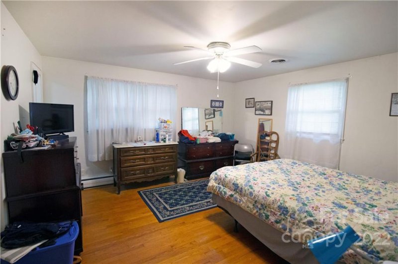 Property image 5 at 1340 36th Avenue Drive, Hickory, NC 28601