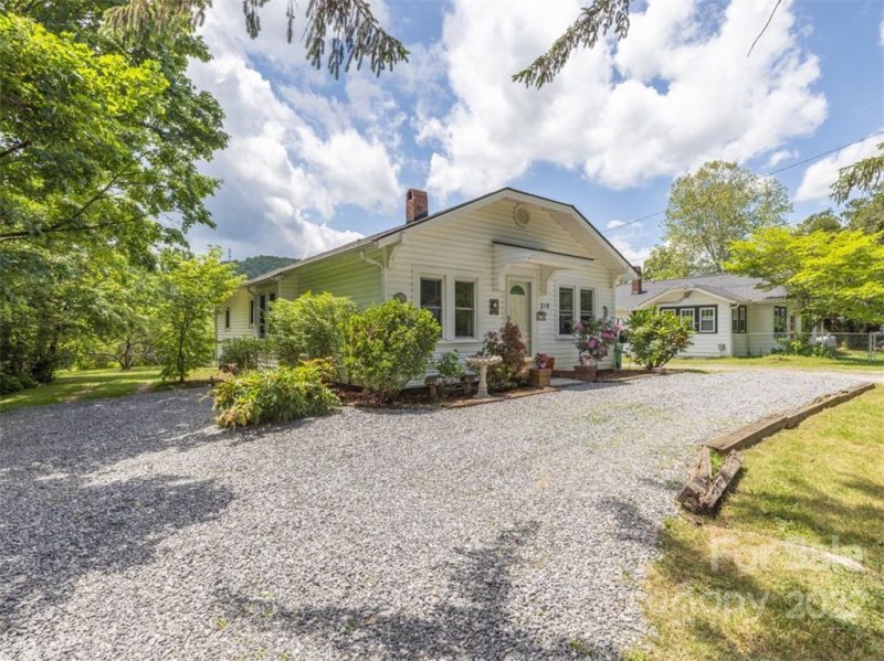 Property image 2 at 316 Bee Tree Road, Swannanoa, NC 28778