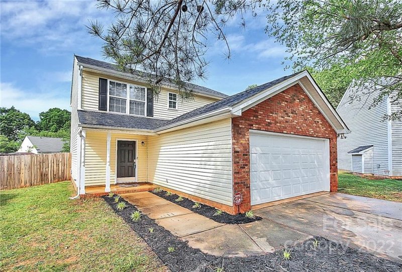 Property image 2 at 206 Kingville Drive, Charlotte, NC 28213