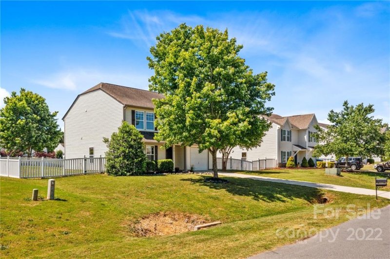 Property image 2 at 210 Buckboard Lane, Albemarle, NC 28001