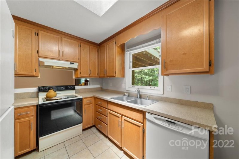 Property image 4 at 106 Cinnamon Way, Flat Rock, NC 28731