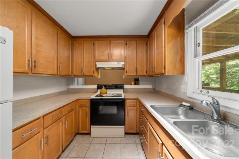 Property image 5 at 106 Cinnamon Way, Flat Rock, NC 28731