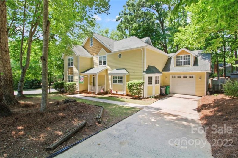 Property image 2 at 8709 Rittenhouse Circle, Charlotte, NC 28270