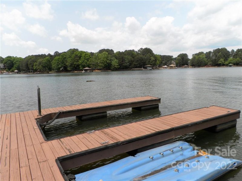 Property image 4 at 2505 Camelia Pointe Drive, Sherrills Ford, NC 28673