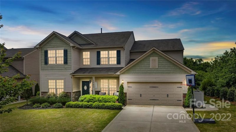 3983 Kestrel Lane