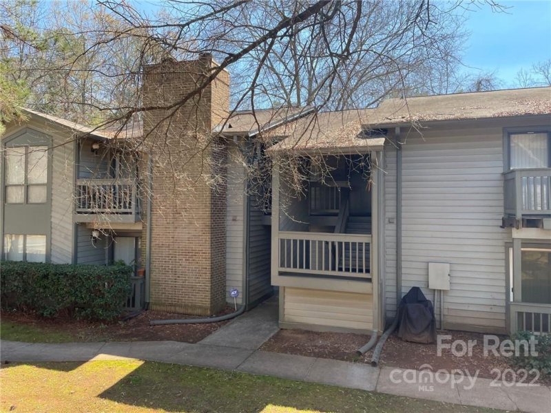 Property image 2 at 5024 Sardis Road, Charlotte, NC 28270