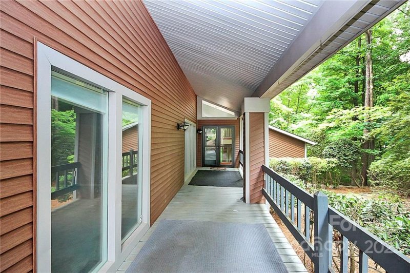 Property image 3 at 230 Millwood Lane, Charlotte, NC 28270