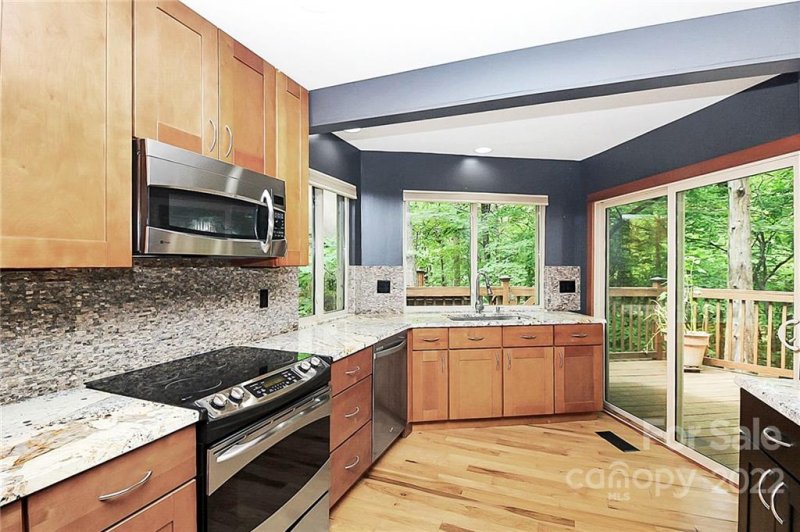 Property image 5 at 230 Millwood Lane, Charlotte, NC 28270