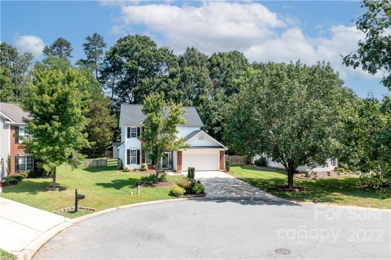 4509 Fox Thorne Drive