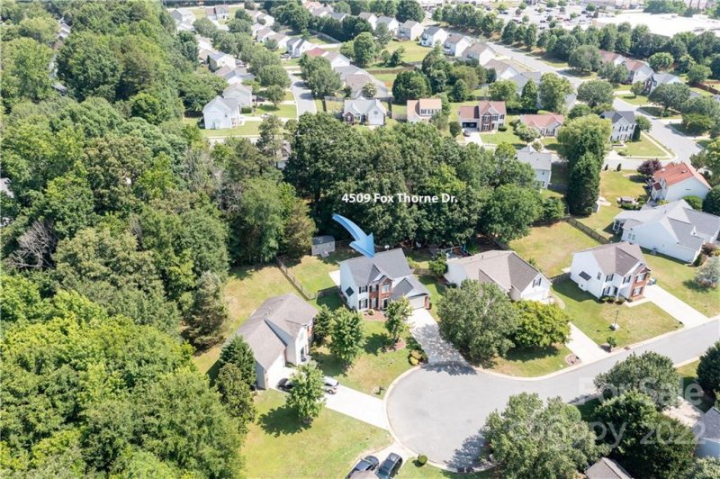 Property image 4 at 4509 Fox Thorne Drive, Charlotte, NC 28216
