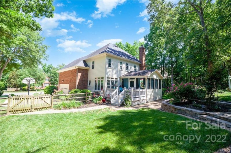 Property image 3 at 3301 Providence Hills Drive, Matthews, NC 28105