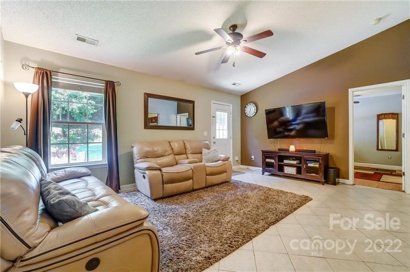 Property image 5 at 2020 Pleasant Dale Drive, Charlotte, NC 28214