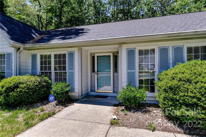 Property image 3 at 10141 Crayton Drive, Charlotte, NC 28269