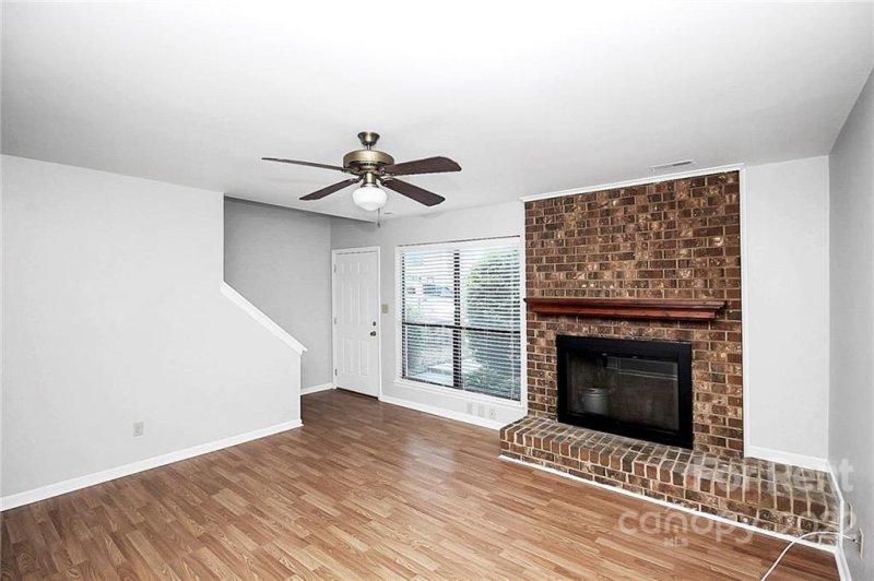 Property image 2 at 10913 Carmel Crossing Road, Charlotte, NC 28226