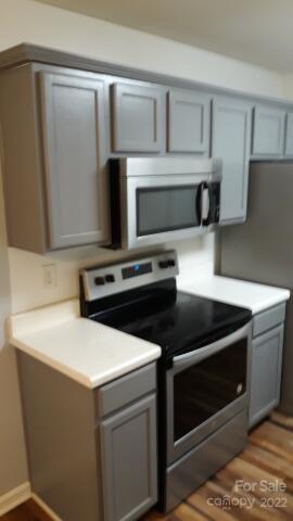 Property image 5 at 8236 Thornhaven Court, Charlotte, NC 28212