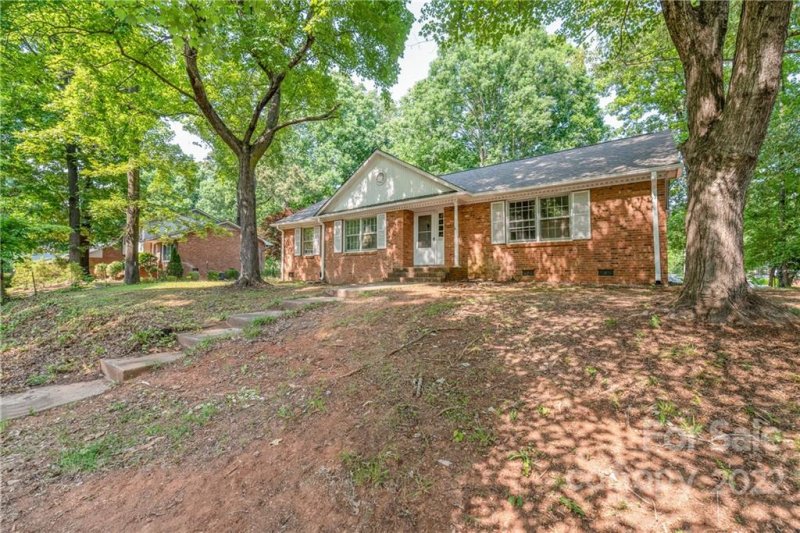 Property image 3 at 7021 Reddman Road, Charlotte, NC 28212
