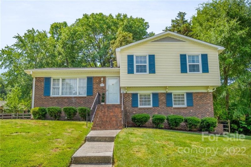 6740 Cedar Springs Road