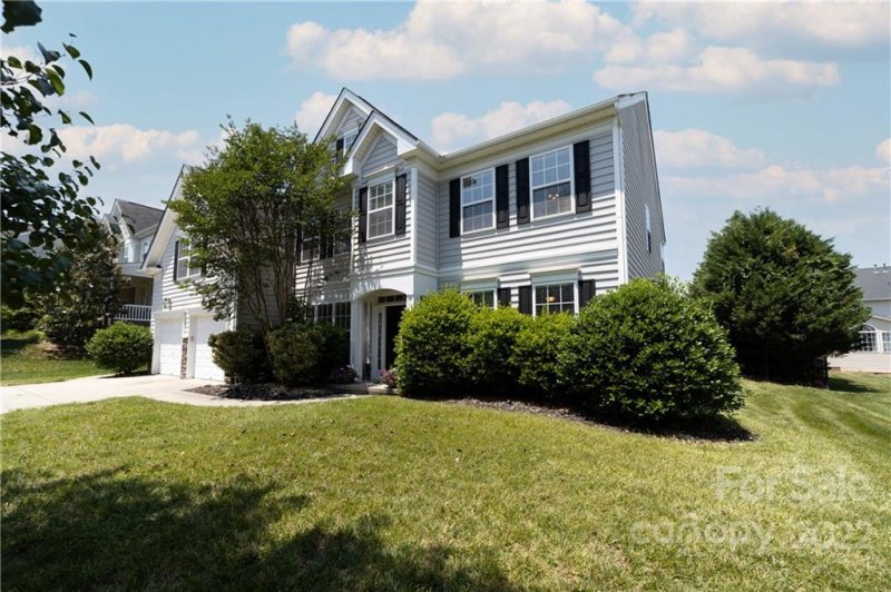 Property image 2 at 7808 Whisperingwood Drive, Harrisburg, NC 28075