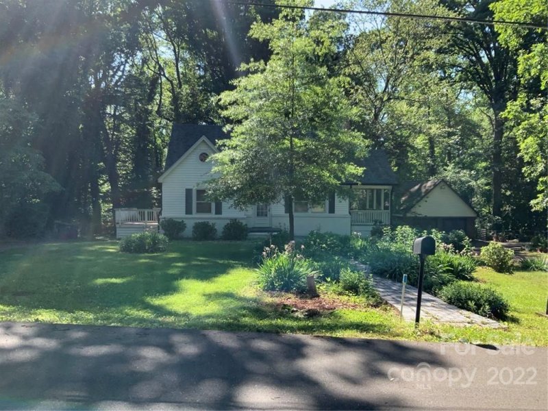 Property image 2 at 415 2nd Avenue, Conover, NC 28613