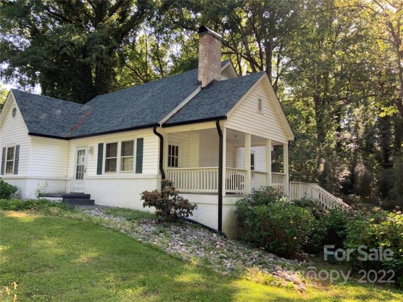 Property image 4 at 415 2nd Avenue, Conover, NC 28613