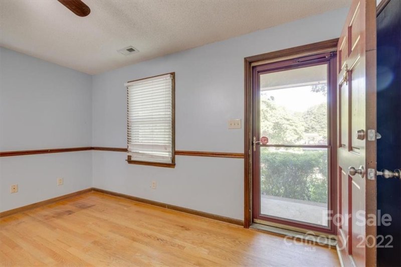 Property image 3 at 5909 Potter Road, Matthews, NC 28104