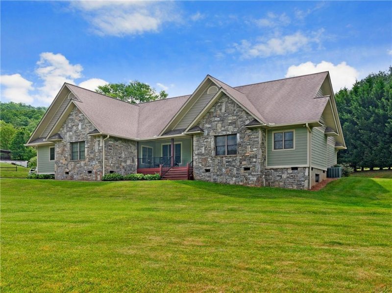 Property image 2 at 62 Vision Road, Canton, NC 28716