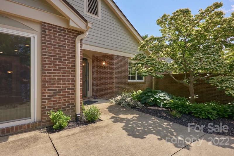 Property image 5 at 122 Glenbrook Drive, Hendersonville, NC 28739