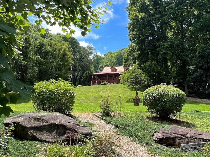 Property image 3 at 52 Turn A Bout Court, Waynesville, NC 28785