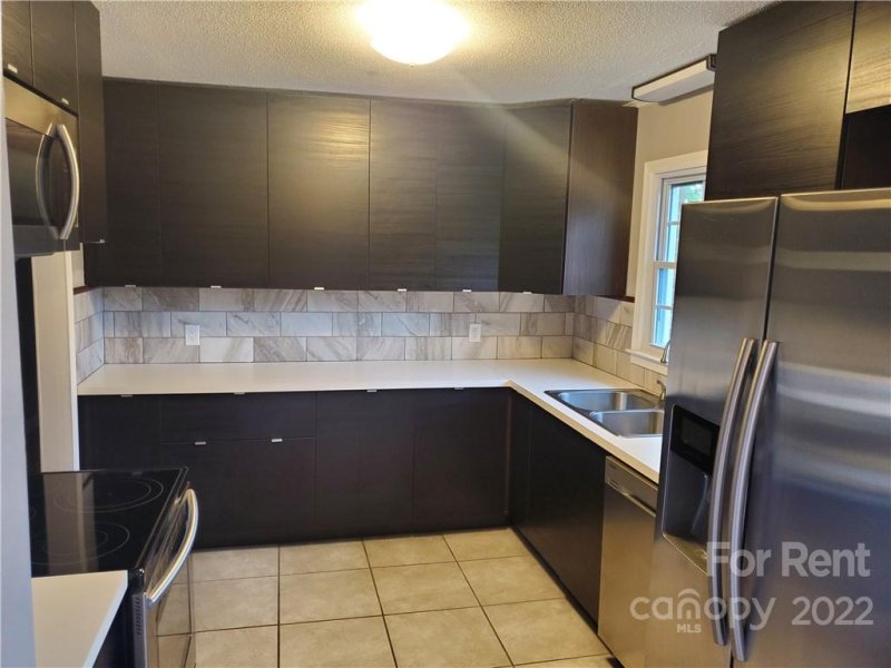 Property image 3 at 402 Lincoln Road, York, SC 29745