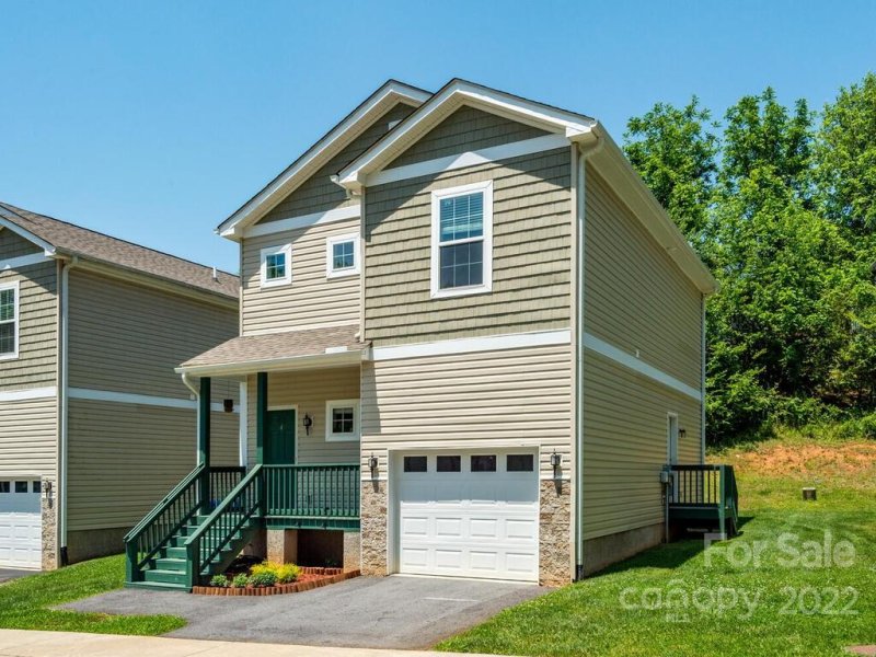 4 Willow Shade Drive