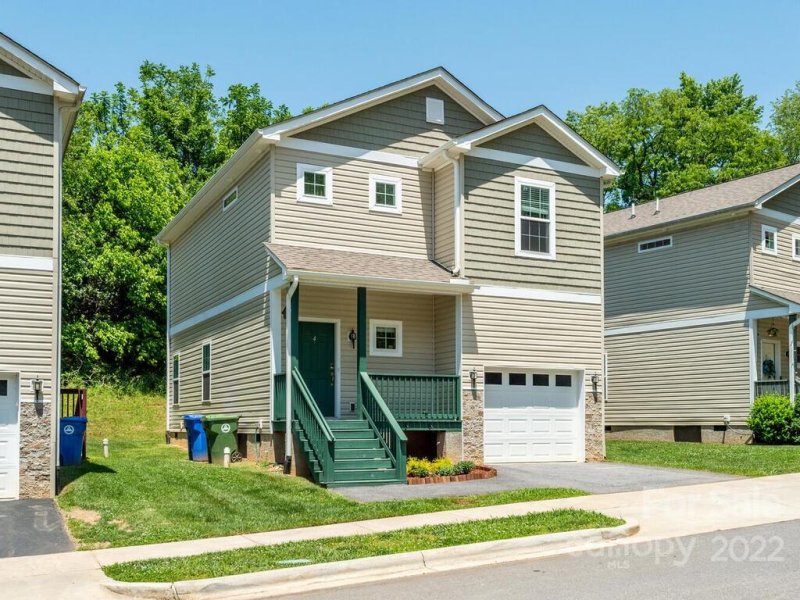 Property image 3 at 4 Willow Shade Drive, Asheville, NC 28806