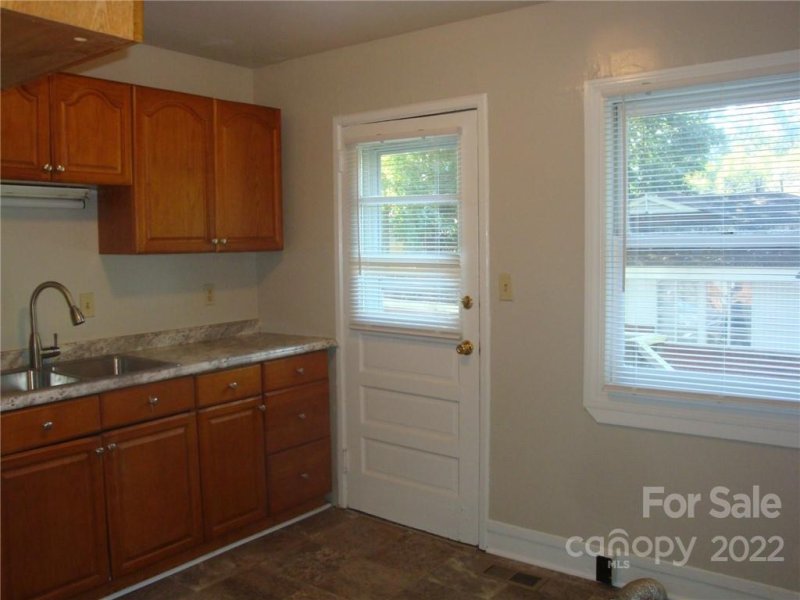 Property image 4 at 3435 Byrnes Street, Charlotte, NC 28205