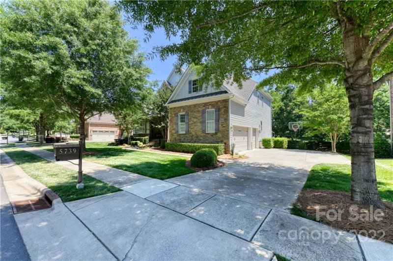 Property image 2 at 5739 Copperleaf Commons Court, Charlotte, NC 28277