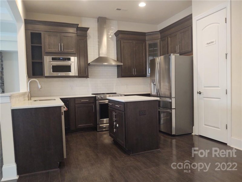 Property image 2 at 10707 Campbell Commons Way, Charlotte, NC 28277