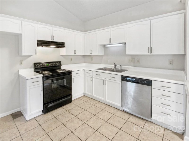 Property image 3 at 9637 Kenneth Glenn Drive, Charlotte, NC 28213