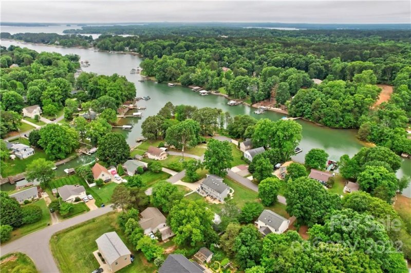 Property image 2 at 145 Gondola Road, Mooresville, NC 28117