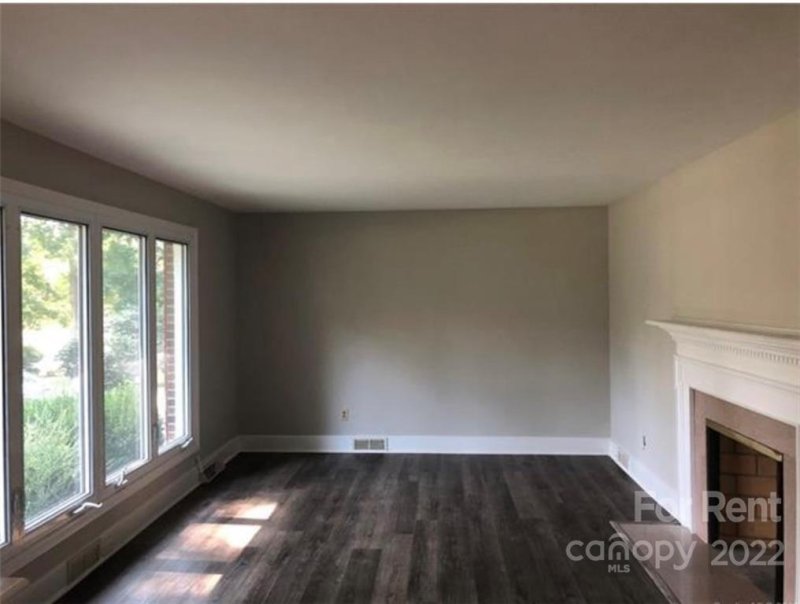 Property image 2 at 638 Coulwood Drive, Charlotte, NC 28214