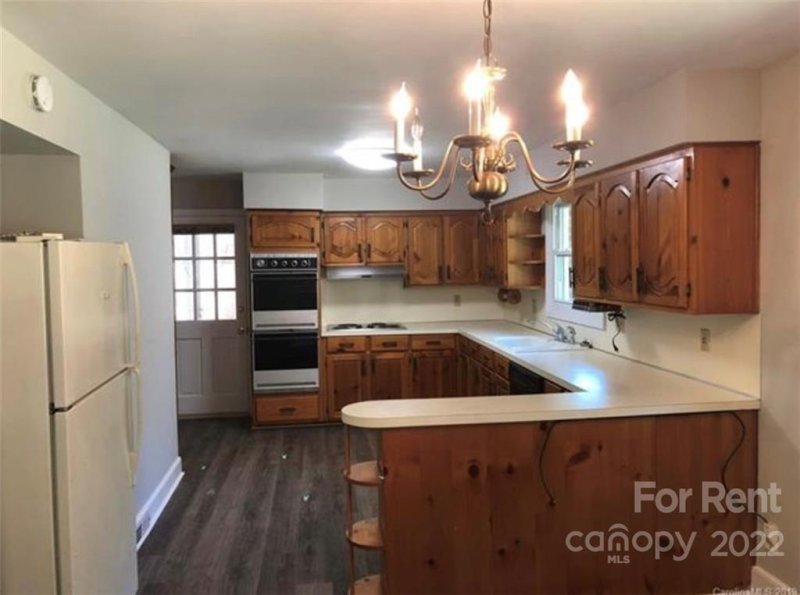 Property image 3 at 638 Coulwood Drive, Charlotte, NC 28214