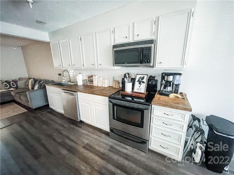 Property image 5 at 3239 White Oak Court, Claremont, NC 28610