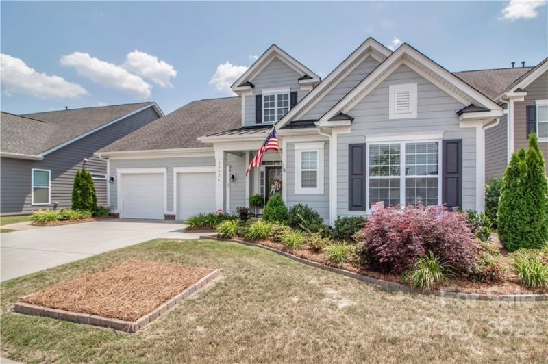 Property image 2 at 13926 Tilesford Lane, Huntersville, NC 28078